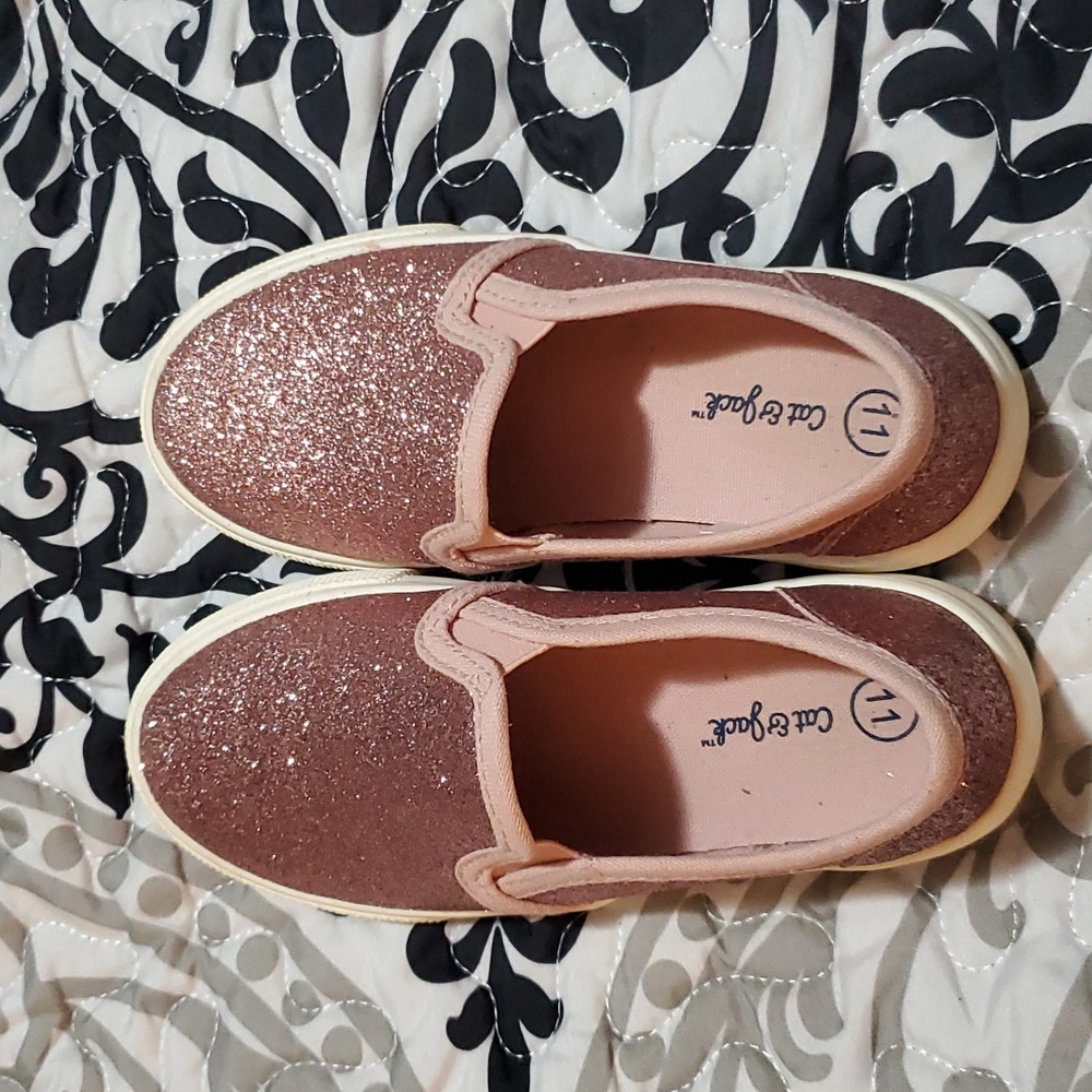 Toddler girls slip on shoe's